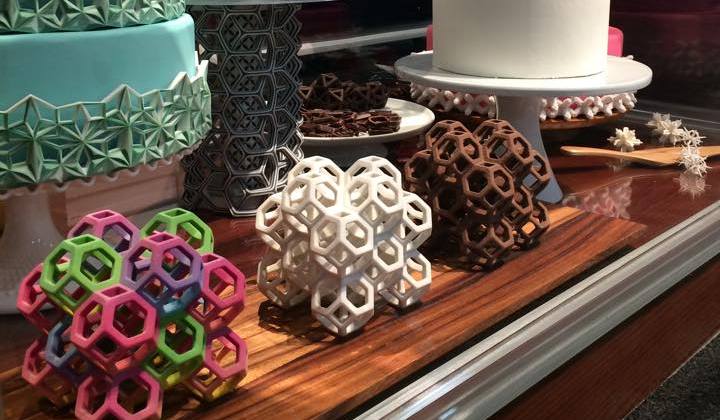 HERSHEY’Sと3D SYSTEMSが共同開発、チョコレート専用3Dプリンター『CocoJet』